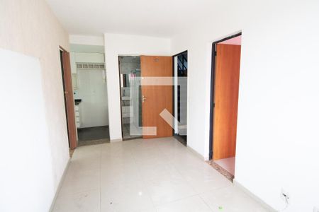 Sala de apartamento para alugar com 3 quartos, 49m² em Engenho do Porto, Duque de Caxias