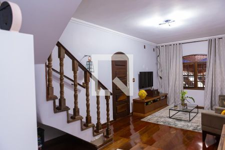 Sala de casa à venda com 3 quartos, 132m² em Jardim Fernandes, São Paulo