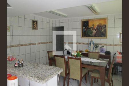 Casa à venda com 3 quartos, 200m² em Jardim Peri, São Paulo