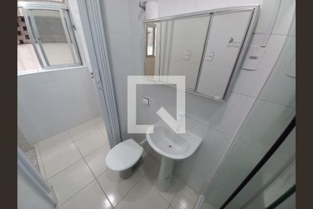 Banheiro de apartamento para alugar com 1 quarto, 36m² em Centro, São Vicente