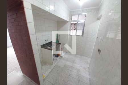 Cozinha de apartamento para alugar com 1 quarto, 36m² em Centro, São Vicente