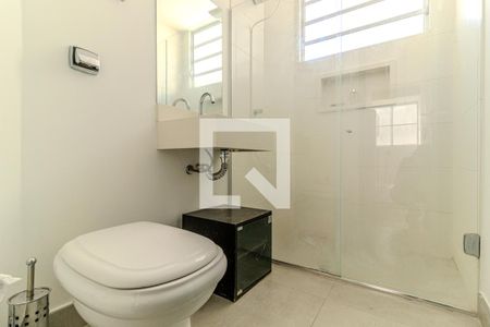 Banheiro de apartamento para alugar com 1 quarto, 50m² em Vila Buarque, São Paulo