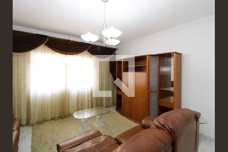 Sala de casa à venda com 3 quartos, 250m² em Vila Santa Terezinha (zona Norte), São Paulo