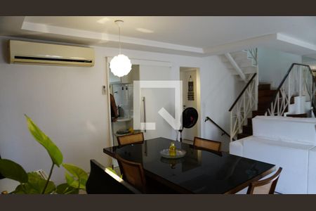 Sala de casa de condomínio para alugar com 4 quartos, 235m² em Freguesia (jacarepaguá), Rio de Janeiro