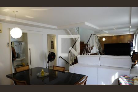 Sala de casa de condomínio para alugar com 4 quartos, 235m² em Freguesia (jacarepaguá), Rio de Janeiro