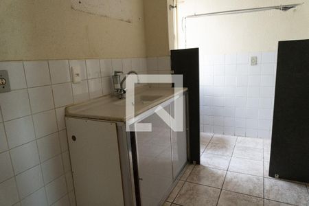 Cozinha e Área de Serviço de apartamento à venda com 2 quartos, 50m² em Chácaras Califórnia, Contagem