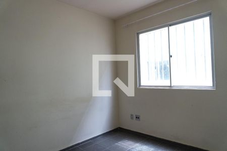 quarto de apartamento à venda com 2 quartos, 50m² em Chácaras Califórnia, Contagem