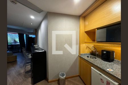 Sala / Cozinha de apartamento para alugar com 1 quarto, 60m² em Asa Norte, Brasília