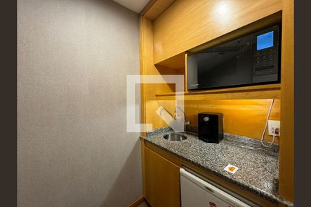 Sala / Cozinha de apartamento para alugar com 1 quarto, 60m² em Asa Norte, Brasília