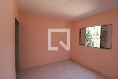 Sala/Quarto de casa para alugar com 1 quarto, 32m² em Vila Antonieta, São Paulo