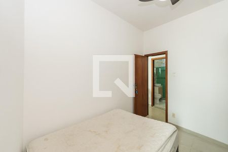 Quarto 1 de apartamento para alugar com 2 quartos, 76m² em Manguinhos, Rio de Janeiro