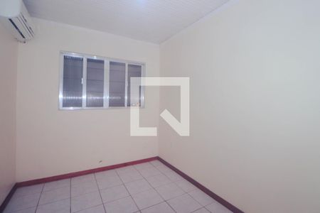 Quarto 2 de casa à venda com 3 quartos, 130m² em Sarandi, Porto Alegre