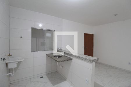 Sala e Cozinha de kitnet/studio para alugar com 1 quarto, 40m² em Minas Caixa, Belo Horizonte