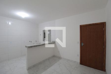 Sala e Cozinha de kitnet/studio para alugar com 1 quarto, 40m² em Minas Caixa, Belo Horizonte