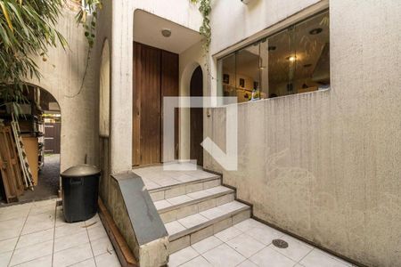 Casa à venda com 5 quartos, 1050m² em Alto de Pinheiros, São Paulo