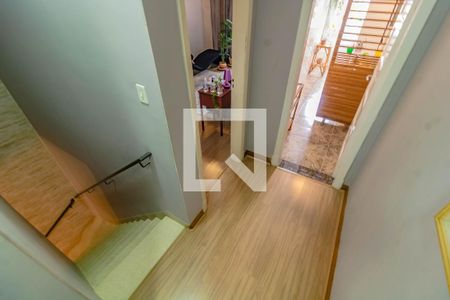 Corredor de casa à venda com 3 quartos, 150m² em Vila da Saúde, São Paulo