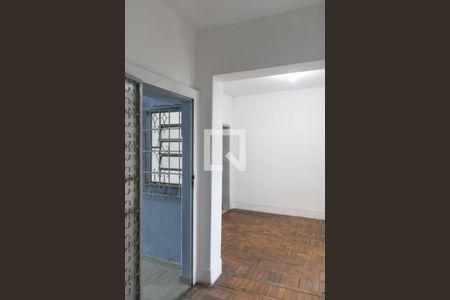 Sala de casa para alugar com 2 quartos, 124m² em Nova Suíssa, Belo Horizonte