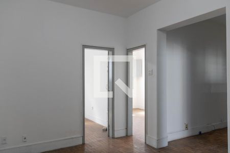 Sala de casa para alugar com 2 quartos, 124m² em Nova Suíssa, Belo Horizonte