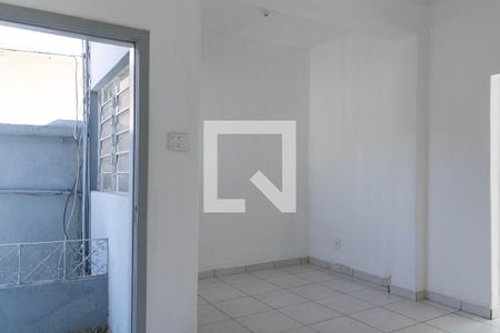 Sala de casa para alugar com 3 quartos, 86m² em Nova Suíssa, Belo Horizonte