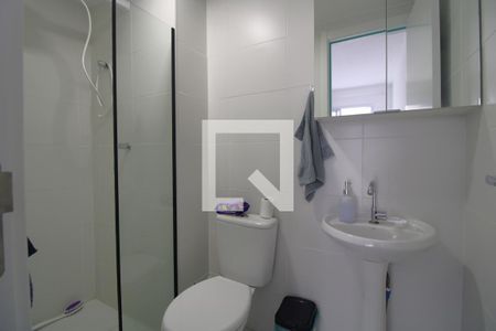 Banheiro  de apartamento à venda com 1 quarto, 28m² em Socorro, São Paulo