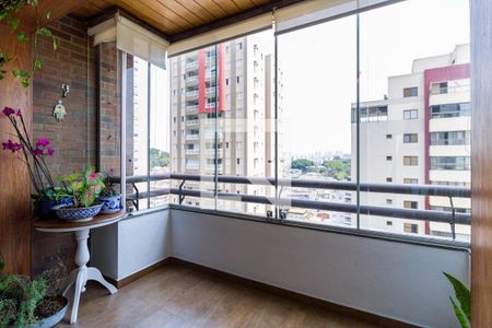 Varanda Sala de apartamento para alugar com 4 quartos, 137m² em Vila Suzana, São Paulo