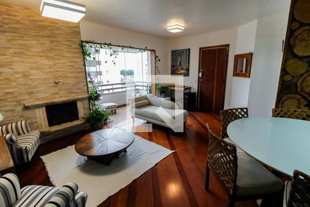 Sala de apartamento para alugar com 4 quartos, 137m² em Vila Suzana, São Paulo