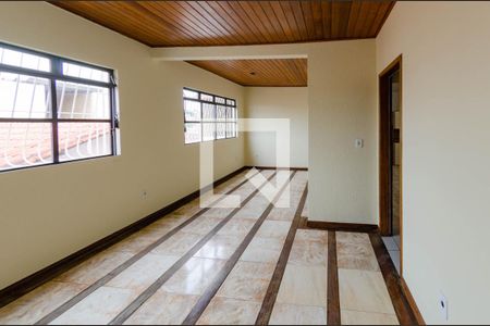 Sala de casa para alugar com 6 quartos, 360m² em Carlos Prates, Belo Horizonte