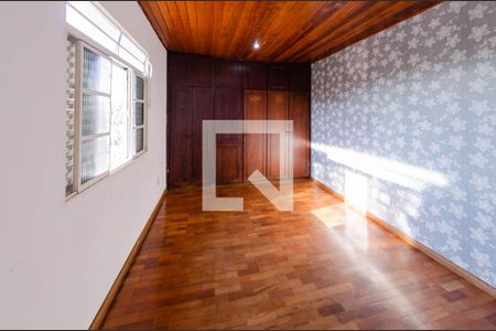 Quarto 1 de casa para alugar com 3 quartos, 360m² em Carlos Prates, Belo Horizonte