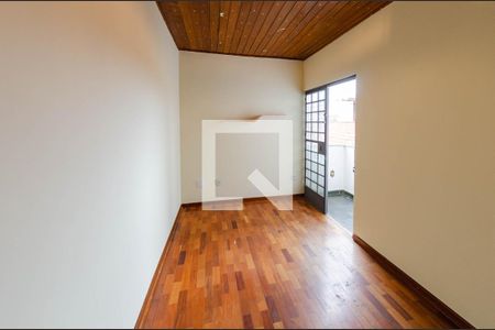 Quarto 1 de casa para alugar com 6 quartos, 360m² em Carlos Prates, Belo Horizonte