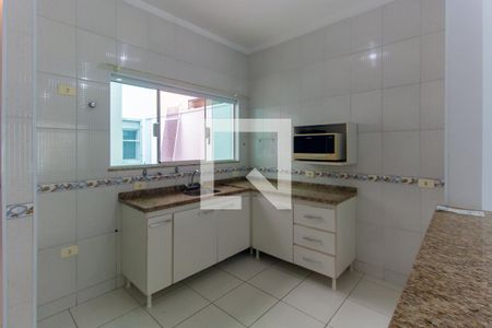 Cozinha de casa para alugar com 1 quarto, 96m² em Jardim Ana Rosa, São Paulo