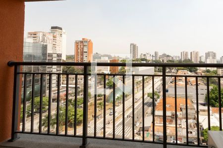 Varanda de kitnet/studio para alugar com 1 quarto, 27m² em Santo Amaro, São Paulo