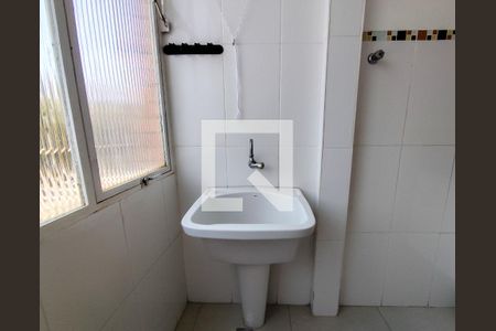 Apartamento à venda com 2 quartos, 56m² em Santa Tereza, Belo Horizonte