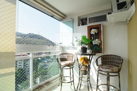 Varanda de apartamento à venda com 2 quartos, 75m² em Santa Rosa, Niterói