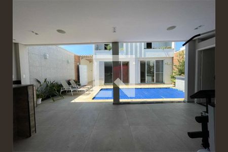 Casa à venda com 4 quartos, 241m² em Jardim Leonor Mendes de Barros, São Paulo