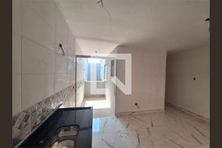 Apartamento à venda com 2 quartos, 37m² em Vila Nivi, São Paulo