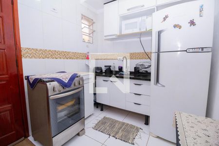 Sala e Cozinha de apartamento para alugar com 2 quartos, 38m² em Vila Araguaia, São Paulo