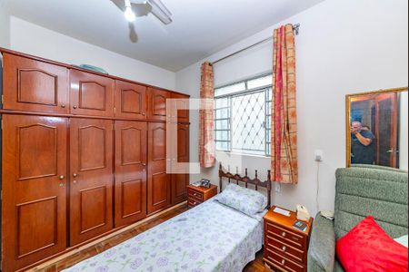 Quarto 2 de casa para alugar com 3 quartos, 210m² em Barreiro, Belo Horizonte