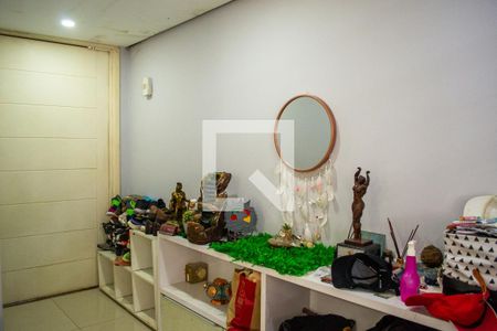 Sala de casa de condomínio para alugar com 3 quartos, 95m² em Hípica, Porto Alegre