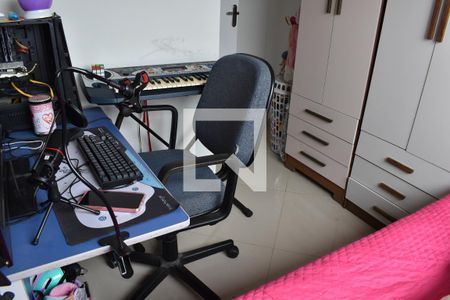 Quarto 2 de casa para alugar com 3 quartos, 73m² em Tatuquara, Curitiba