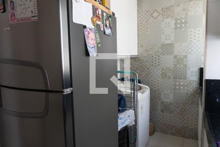 Cozinha de apartamento para alugar com 2 quartos, 46m² em Cabral, Contagem