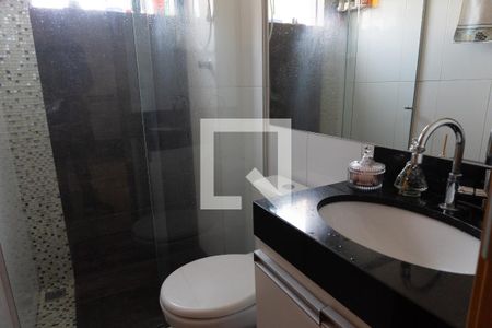 Banheiro de apartamento para alugar com 2 quartos, 46m² em Cabral, Contagem