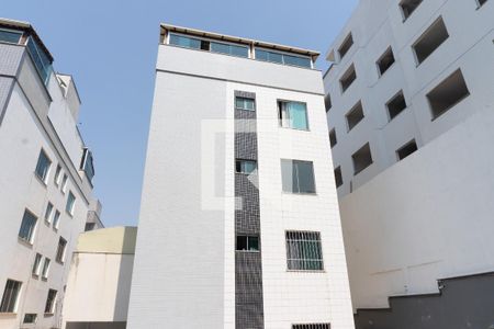 Apartamento para alugar com 2 quartos, 46m² em Cabral, Contagem