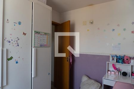 Quarto 2 de apartamento para alugar com 2 quartos, 46m² em Cabral, Contagem