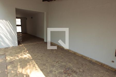 Quintal de casa para alugar com 6 quartos, 270m² em Setor Bueno, Goiânia