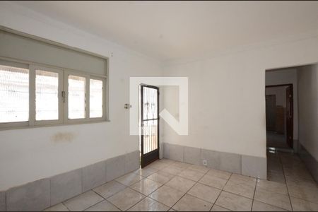 Sala de casa para alugar com 2 quartos, 85m² em Bento Ribeiro, Rio de Janeiro