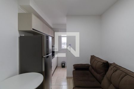 Sala e Cozinha de apartamento para alugar com 2 quartos, 40m² em Jardim Nordeste, São Paulo