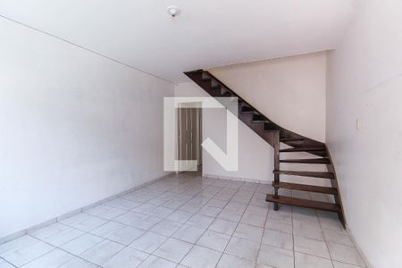 Sala de casa para alugar com 3 quartos, 100m² em Vila Bertioga, São Paulo