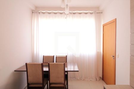 Sala de apartamento para alugar com 3 quartos, 80m² em Paquetá, Belo Horizonte