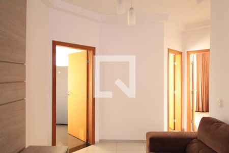 Sala de apartamento para alugar com 3 quartos, 80m² em Paquetá, Belo Horizonte