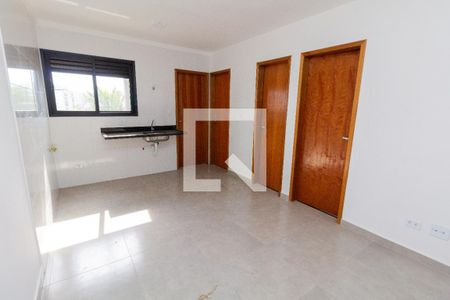 Sala e Cozinha de apartamento para alugar com 2 quartos, 40m² em Vila Ré, São Paulo